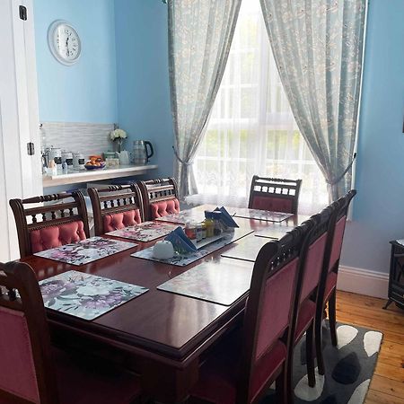 Stony Rise Cottage B&B Девонпорт Екстер'єр фото